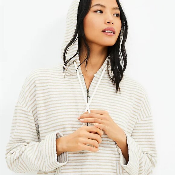 Lou & Gray Tweedy Half Zip Drawstring Hoodie NWT Size Small Coastal Beachy Cozy - Picture 5 of 9